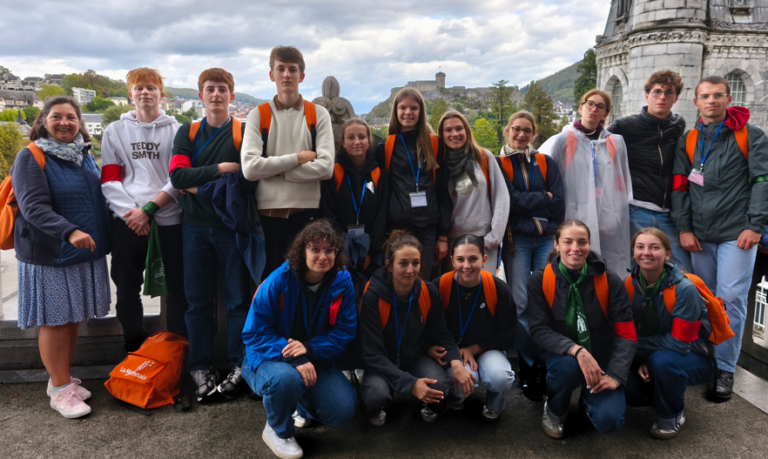 Quelques photos de la semaine à Lourdes de nos quatre élèves partis au Pèlerinage du Rosaire !